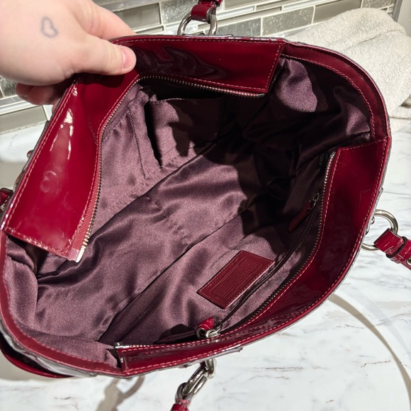 Coach Gallery Embossed Patent Leather monogram tote bag purse - Picture 13 of 16